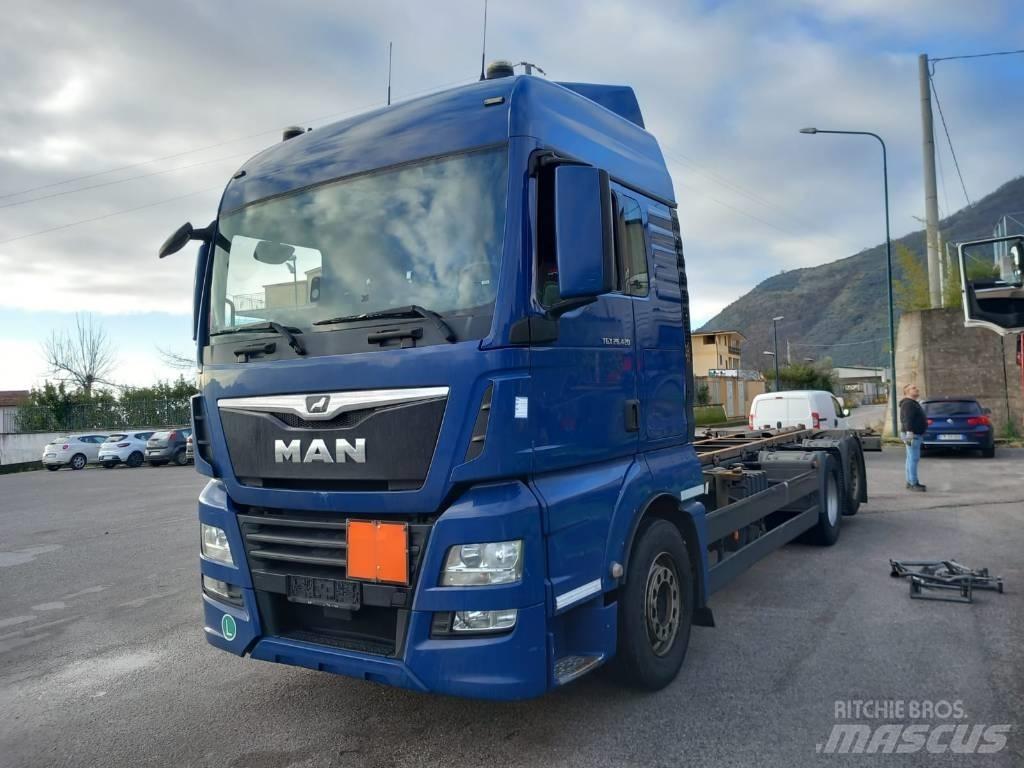 MAN TGX 26.420 车辆运输车