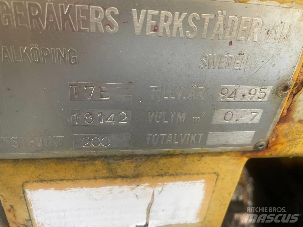 Falköping T7E 融雪撒布机