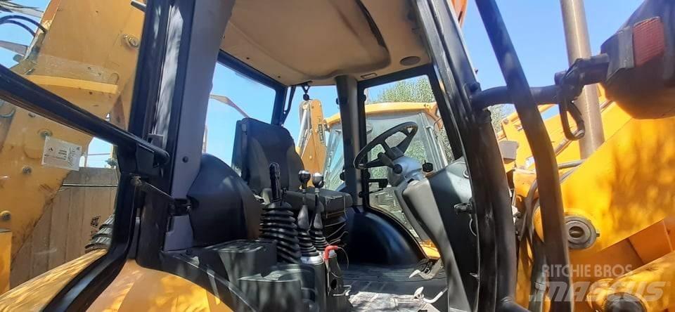 JCB 3 CX SM 4 T 反铲装载机