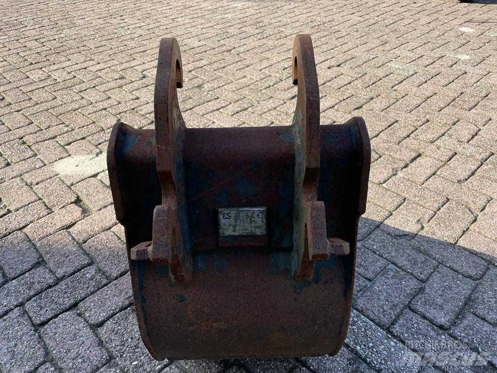 Eurosteel sleuvenbak 挖斗