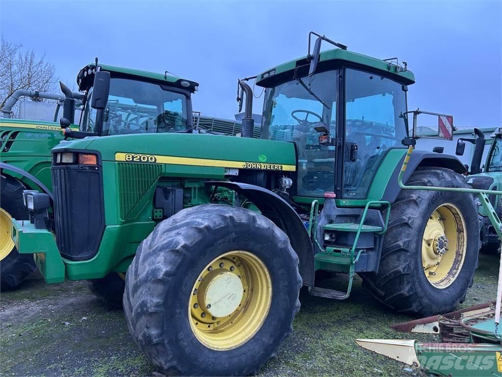 John Deere 8200 拖拉机/农用车