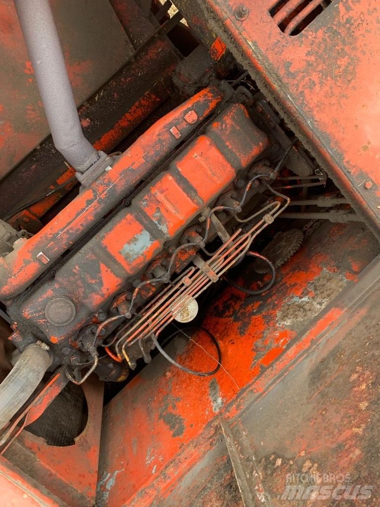 Laverda M132 联合收割机