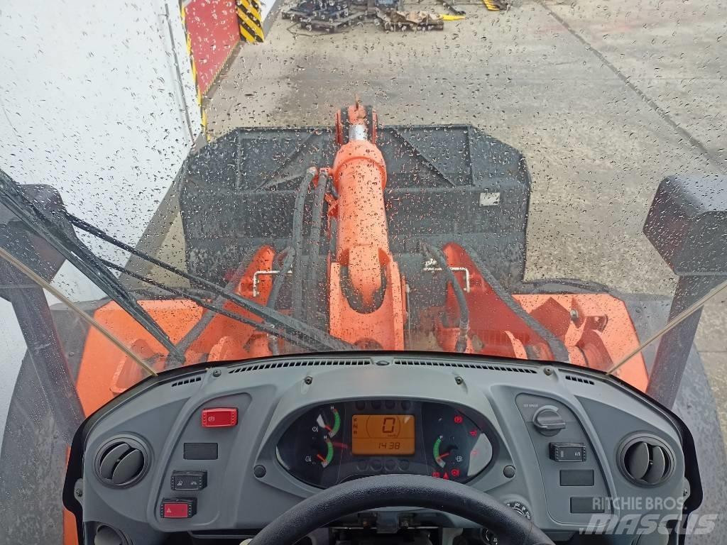 Hitachi ZW150 轮式装载机