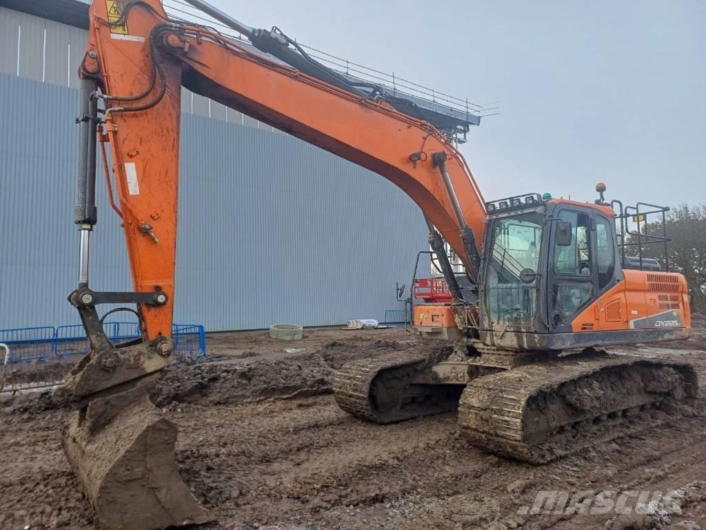 Doosan DX 225 LC-5 履带挖掘机