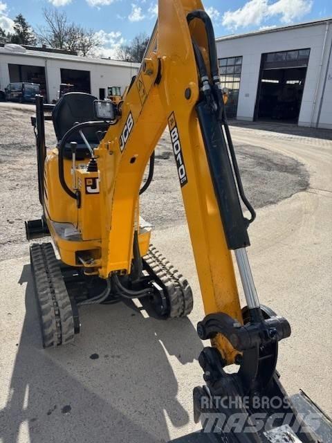 JCB 8010CTS 小型挖掘机