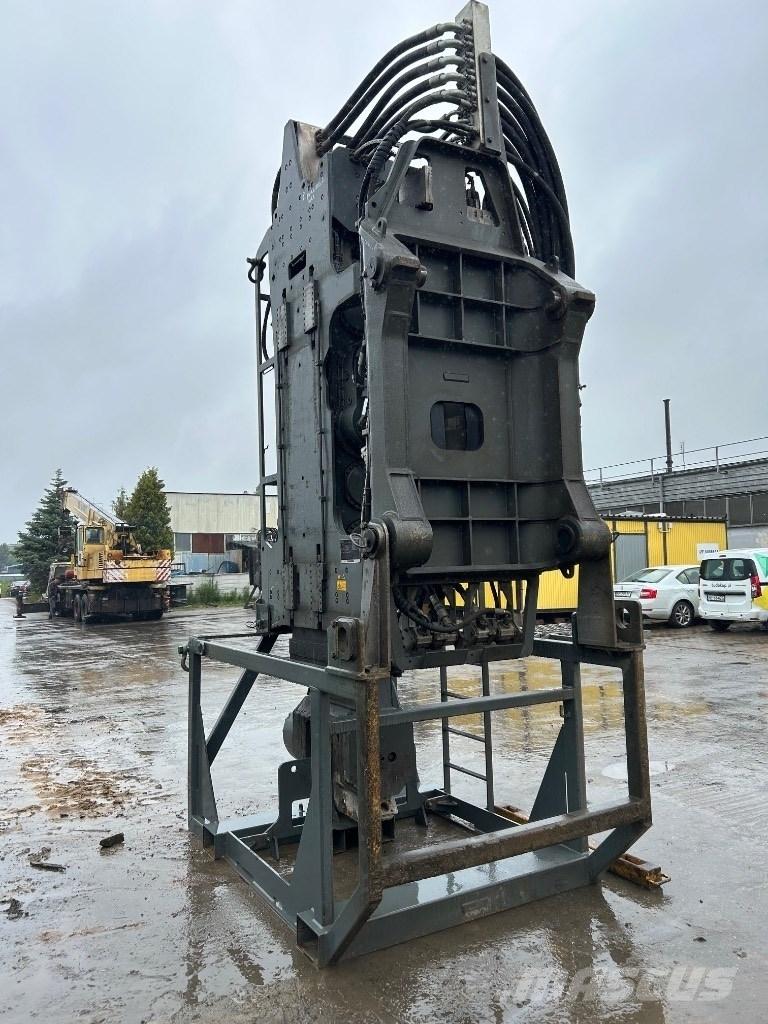 Liebherr LV36 振动打桩锤