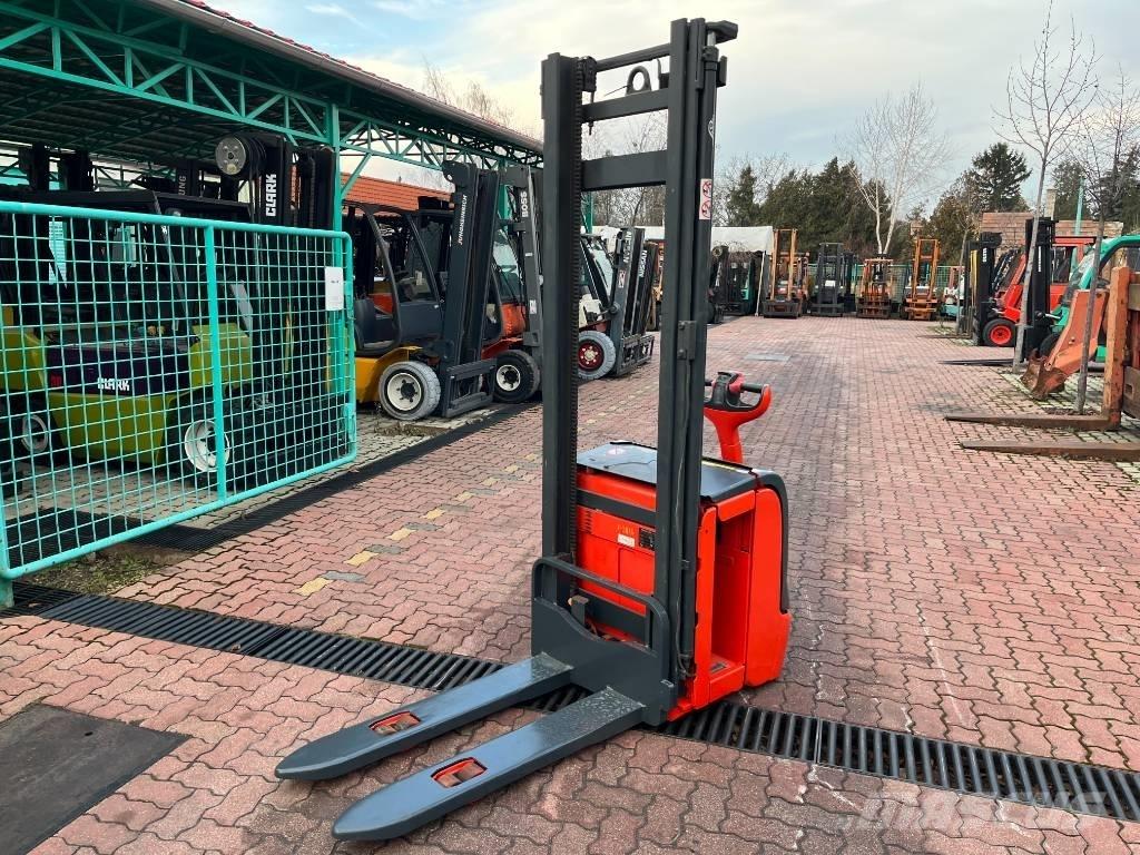 Linde L 14 V-3816 行走式堆垛机