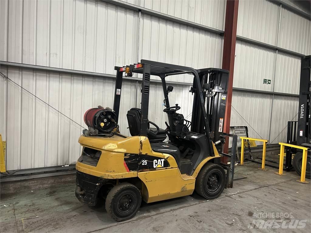 CAT GP25NT 天然气叉车