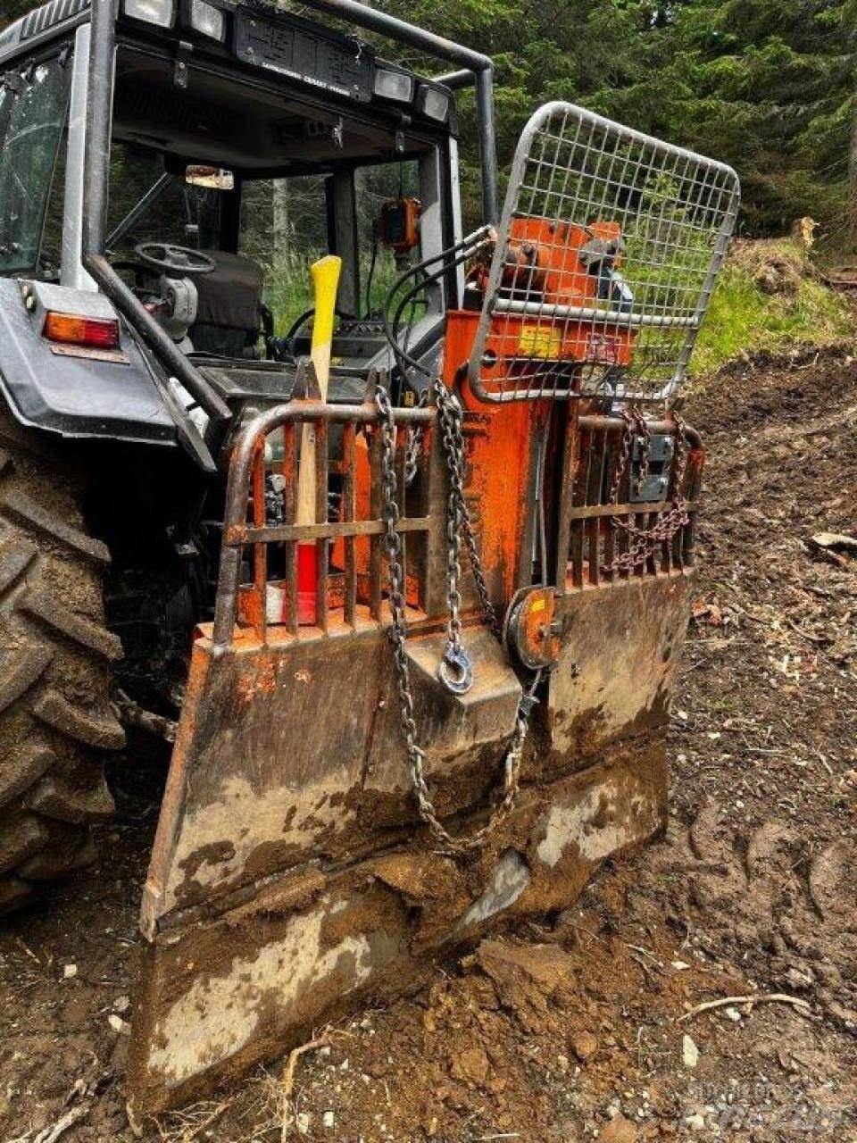 Valtra 6550 林业拖拉机