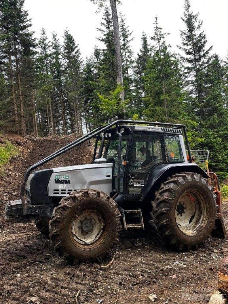 Valtra 6550 林业拖拉机
