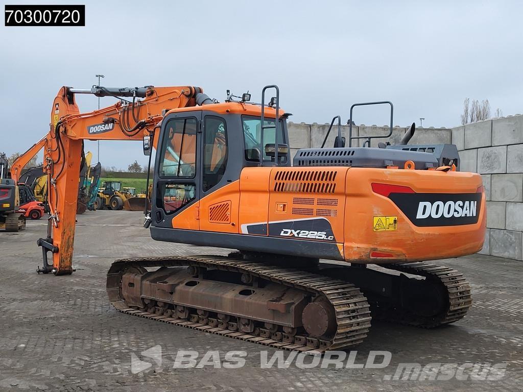 Doosan DX225 LC-5 履带挖掘机