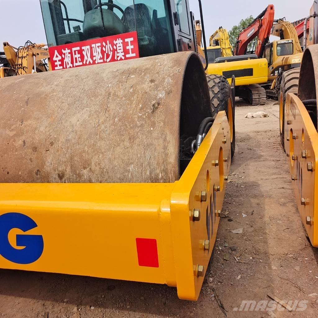 XCMG XS143J 单轮压路机