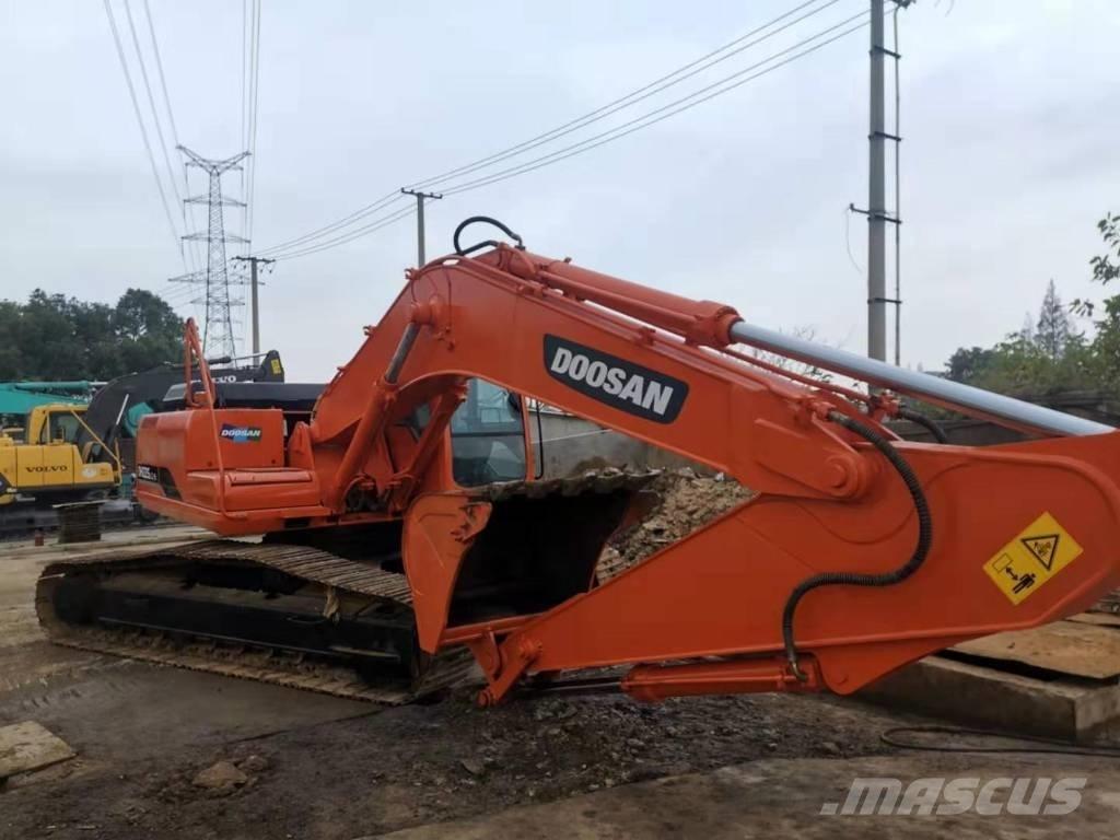 Doosan DH225LC-9 履带挖掘机