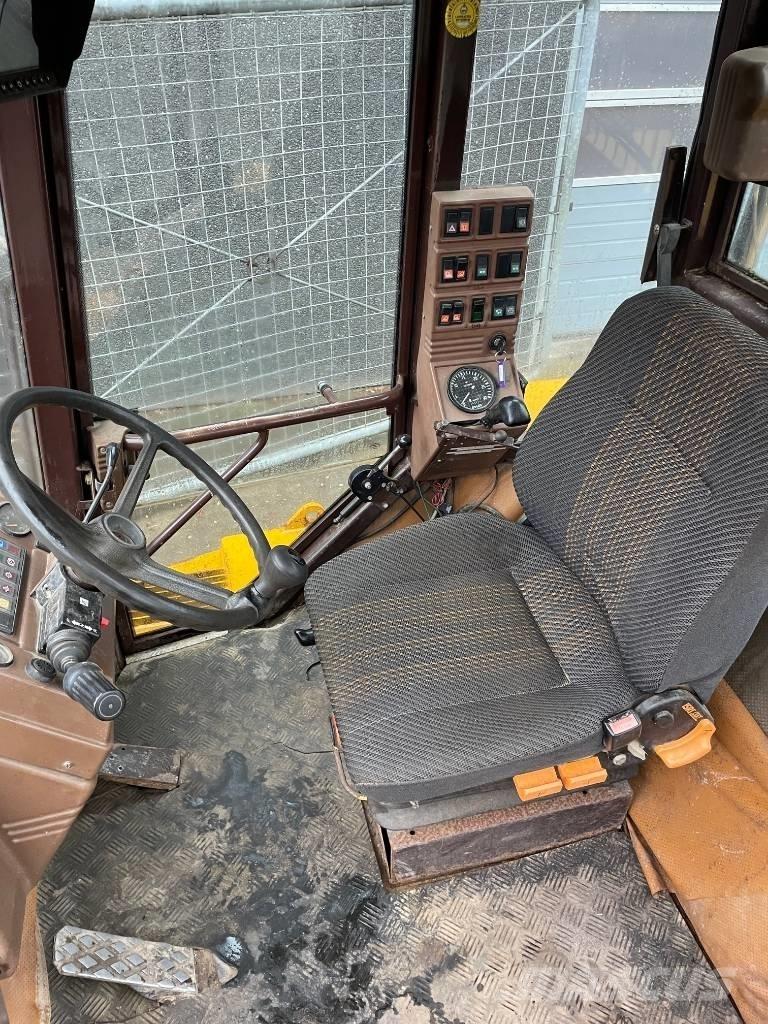 Hydrema 910 铰接式自卸车