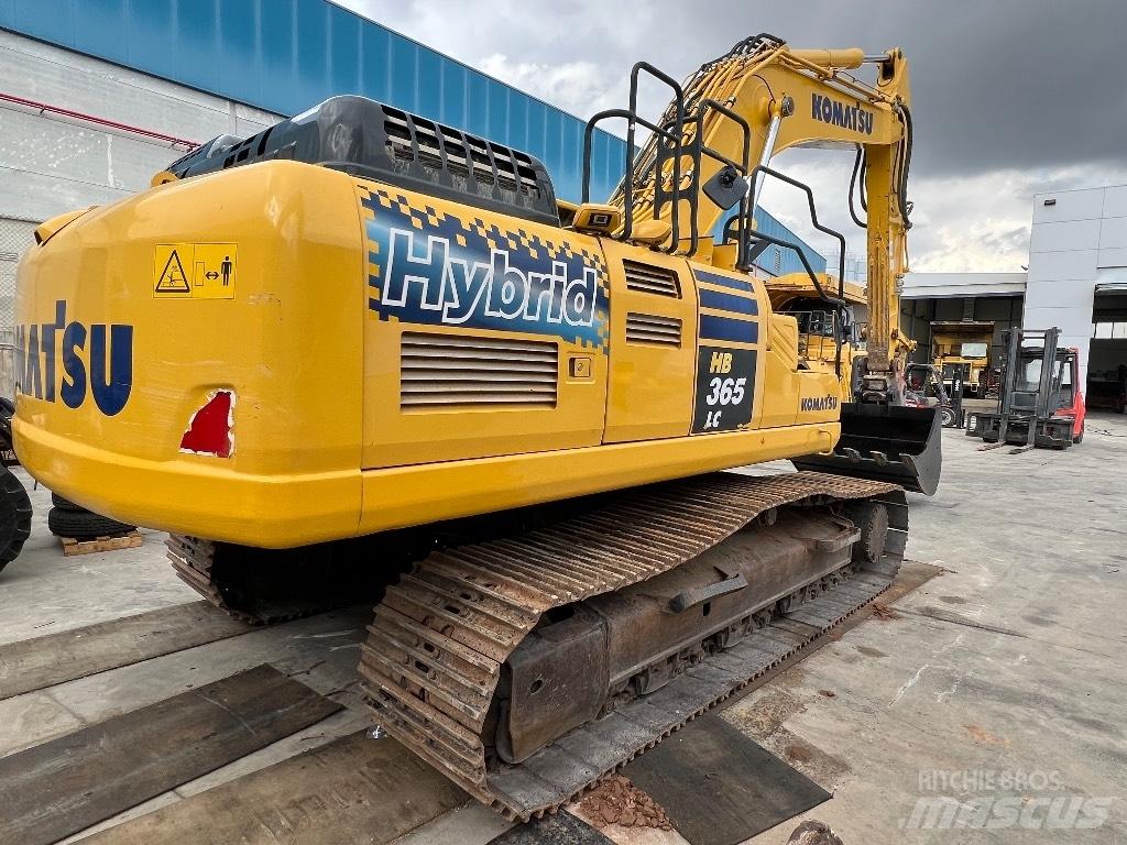 Komatsu HB365 LC-3 履带挖掘机