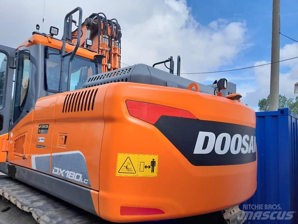Doosan DX180LC-5 履带挖掘机