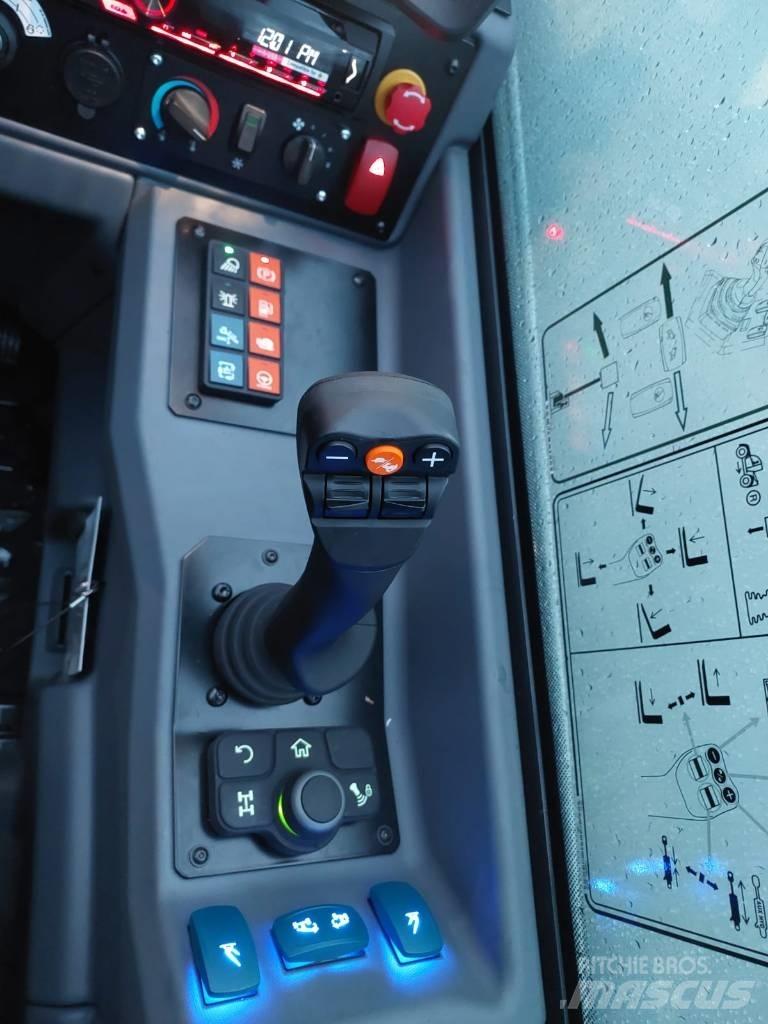 Bobcat T 40180 伸缩臂叉装车|叉装车