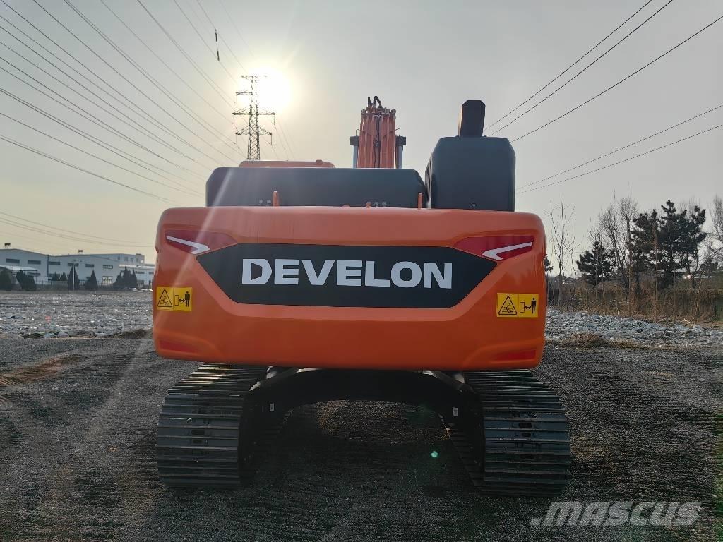 Doosan DX225 履带挖掘机
