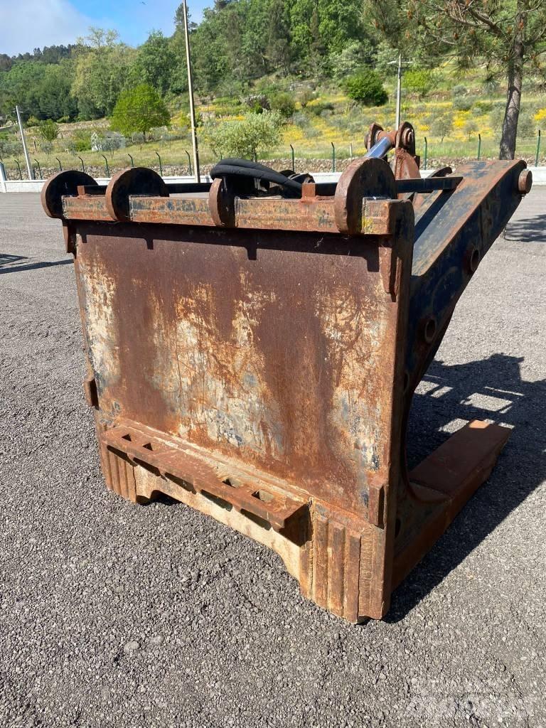 Volvo L 150 叉子