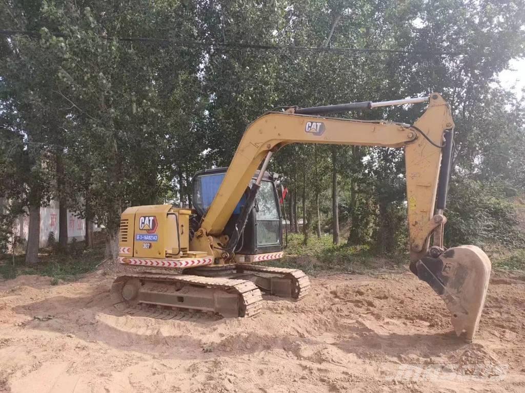 CAT 307E2 中型挖掘机