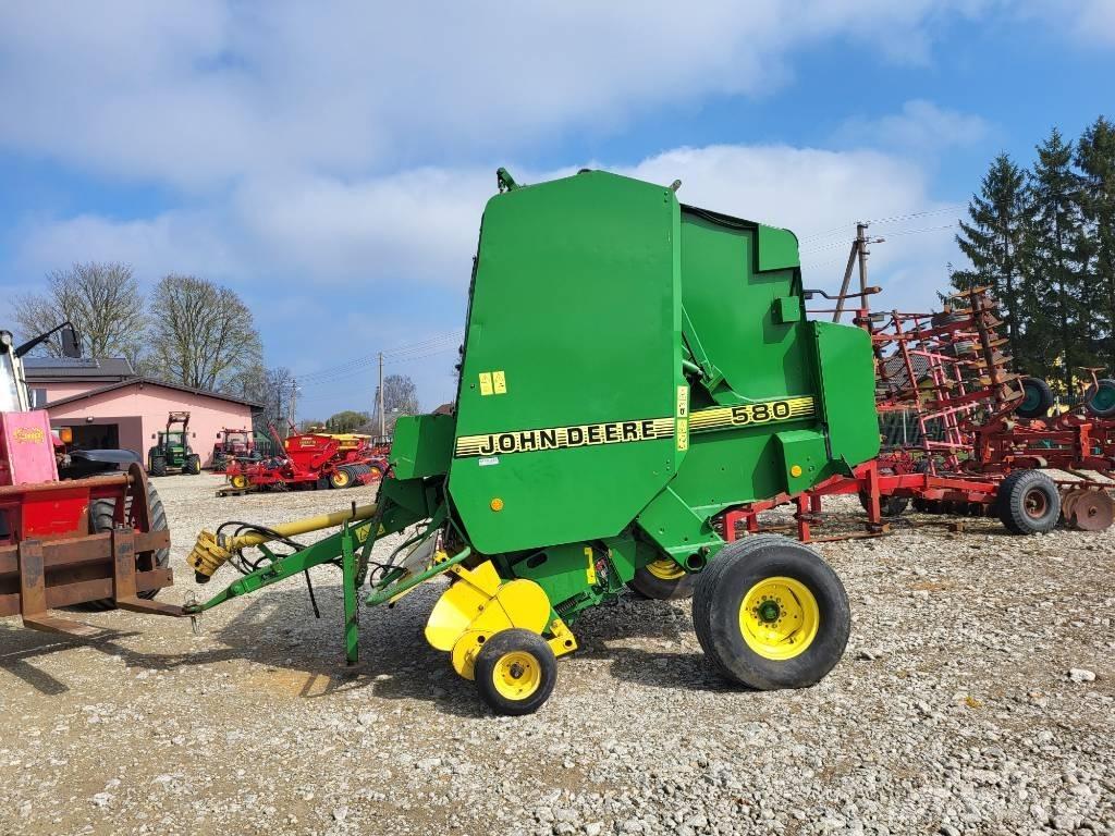 John Deere 580 圆捆打捆机