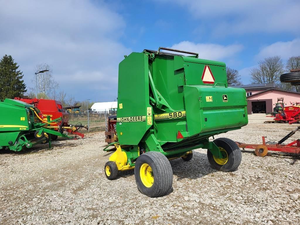 John Deere 580 圆捆打捆机