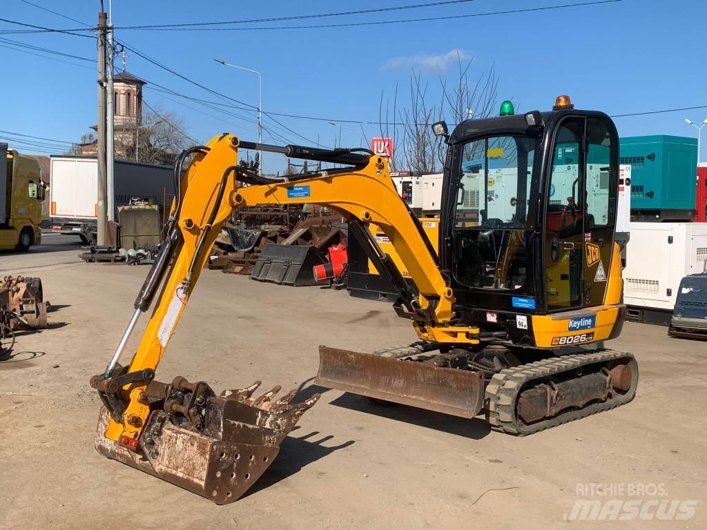 JCB 8026 CTS 小型挖掘机