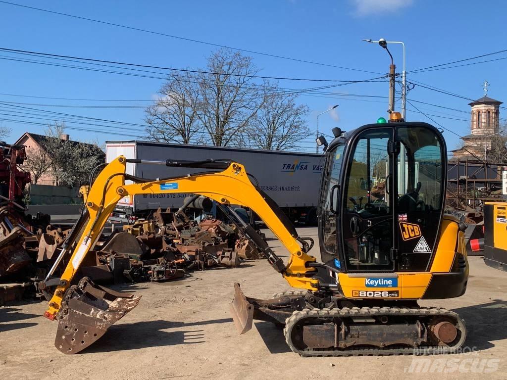 JCB 8026 CTS 小型挖掘机