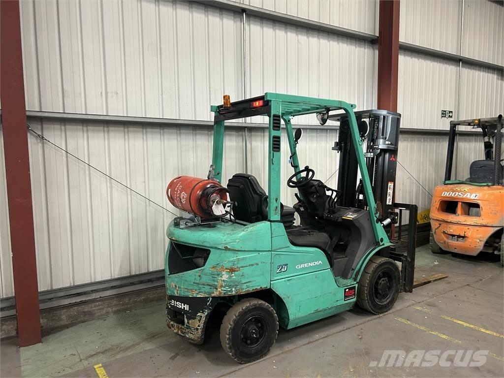 Mitsubishi FG25NT 天然气叉车
