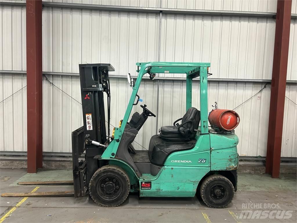 Mitsubishi FG25NT 天然气叉车