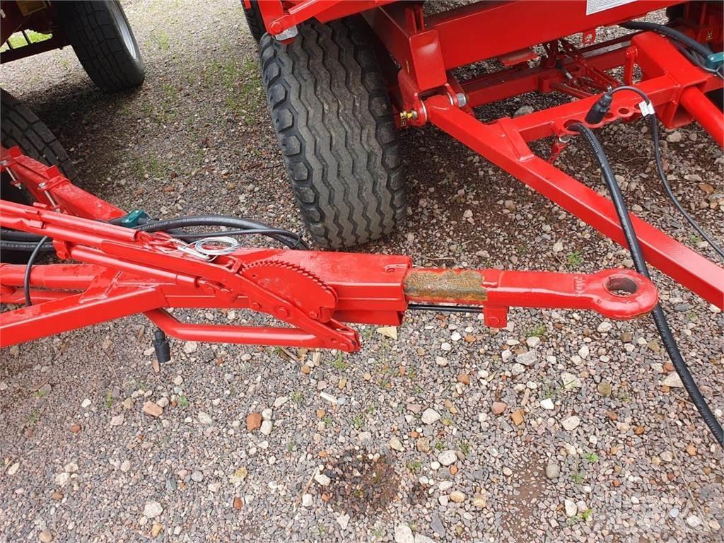Farmtech ZDK 800 自卸拖车