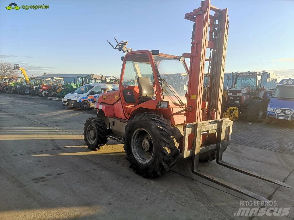 Manitou M 26.4 越野叉车|叉装车