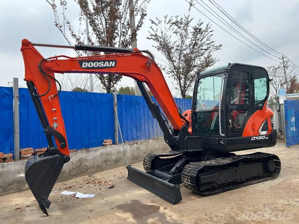 Doosan DX 60 小型挖掘机