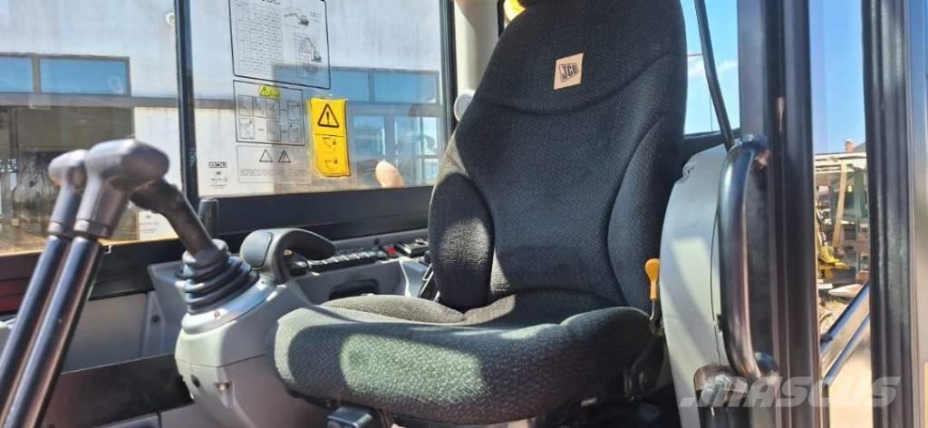 JCB 86C-2 中型挖掘机