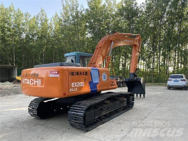 Hitachi EX200 履带挖掘机