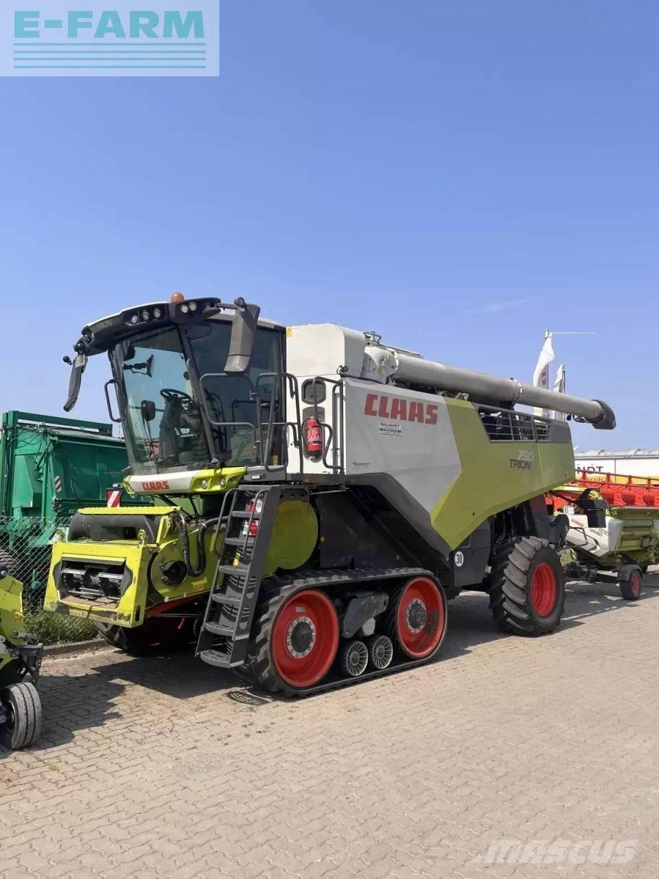 CLAAS trion 750 tt 联合收割机