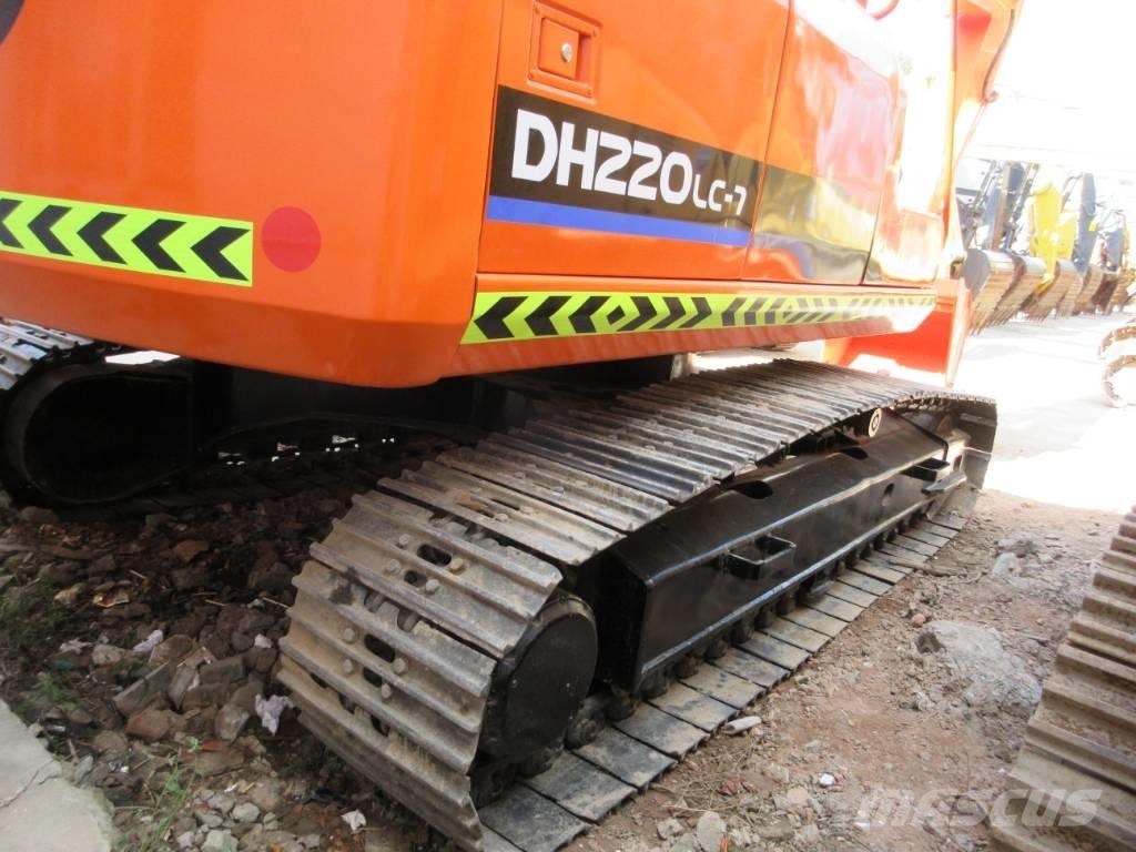 Doosan DH 210 W-7 轮式挖掘机