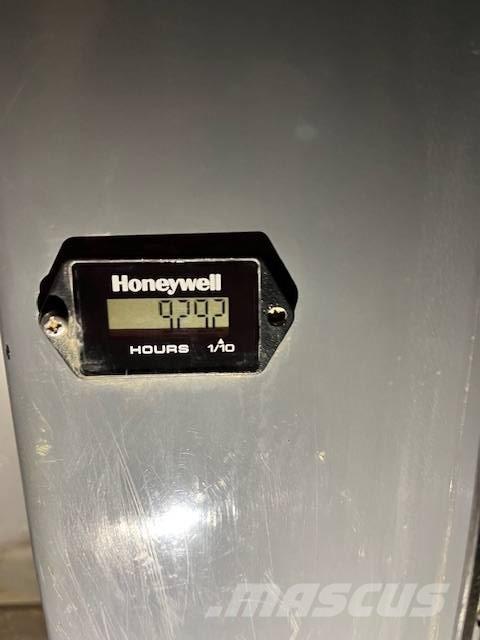 Takeuchi TB 235 小型挖掘机