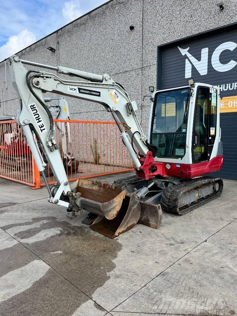 Takeuchi TB 235 小型挖掘机
