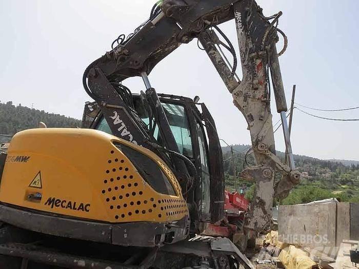Mecalac 714 MW 特种挖掘机