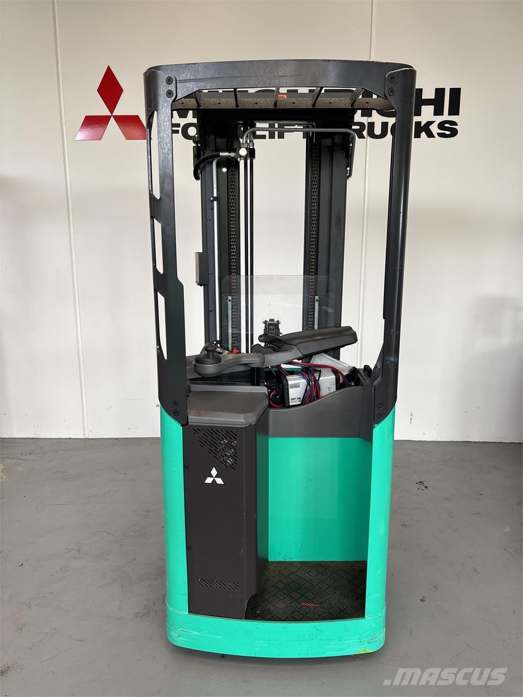 Mitsubishi SBR20N2 行走式堆垛机