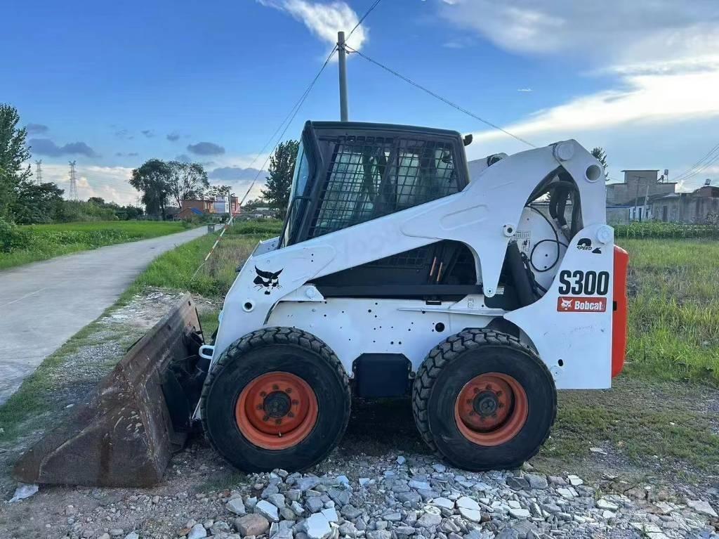 Bobcat S 300 滑移装载机