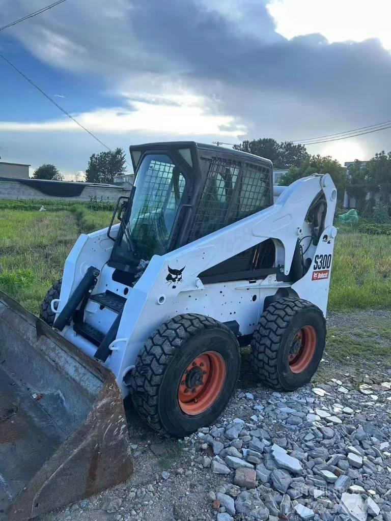Bobcat S 300 滑移装载机