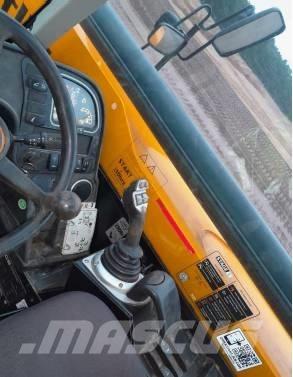 JCB 540-140 伸缩臂叉装车|叉装车