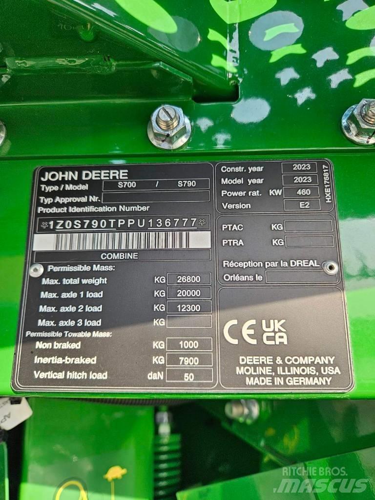 John Deere S790 联合收割机