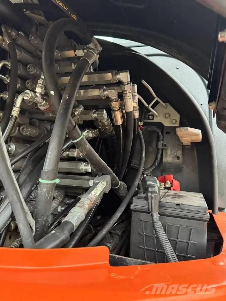 Kubota KX163-5 小型挖掘机