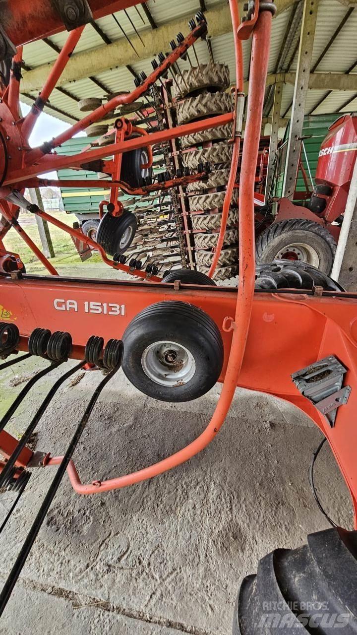 Kuhn GA 15131 料堆整形机