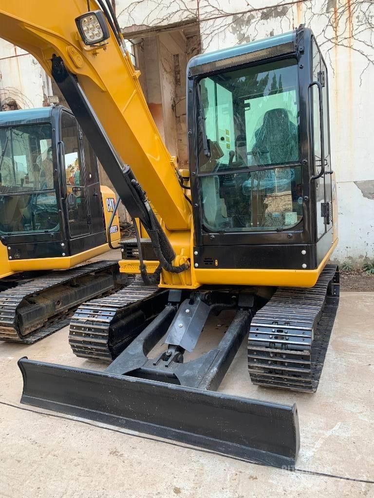 CAT 305.5E2 履带挖掘机