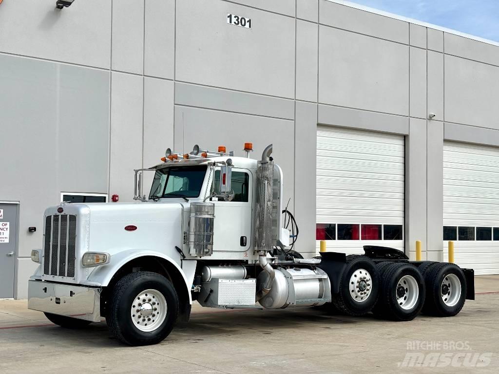 Peterbilt 388 牵引车