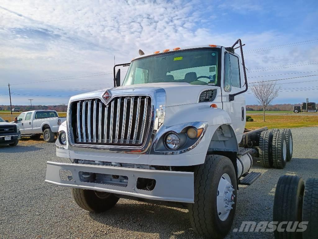 International 7400 平板车